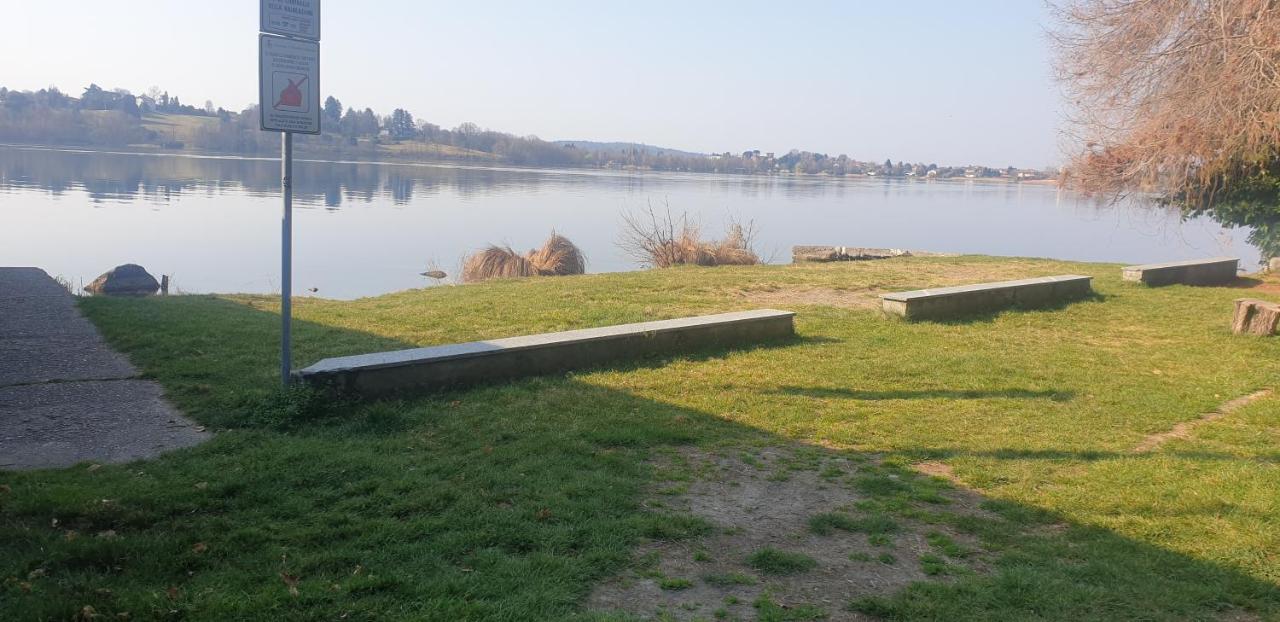Casa Del Lago Travedona Exteriér fotografie